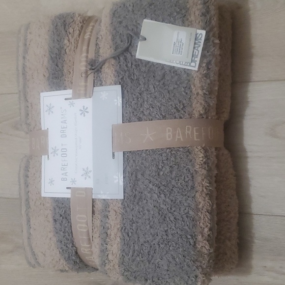 Barefoot Dreams CozyChic Variegated Stripe Blanket Throw NEW Tan/Warm Gray - Picture 3 of 5